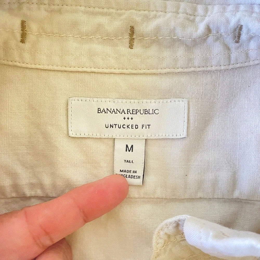 Banana Republic Untucked Fit Mens Shirt M Tall Beige Cotton Button Down
